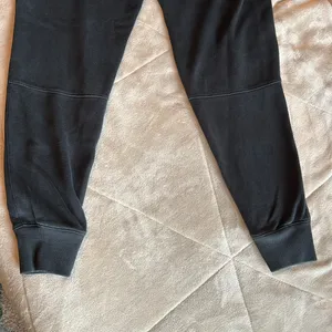 Abercrombie and Fitch black joggers thumbnail 6