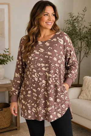 Wonderly NWT Women's L Animal Print Tunic Top Long Sleeve Side Slits Relaxed Fit thumbnail 1