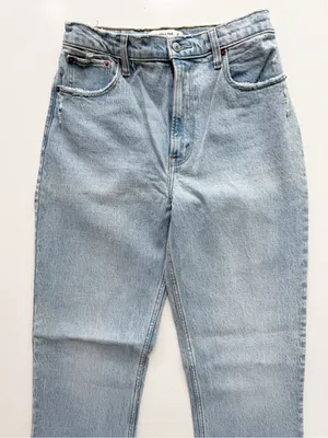 Abercrombie & Fitch The '90s Straight Ultra High Rise Jeans Size 27/4L thumbnail 2
