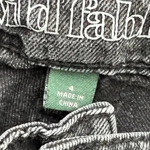 Wilde fable high rise mom jeans black distressed ankle length size 4 casual thumbnail 5
