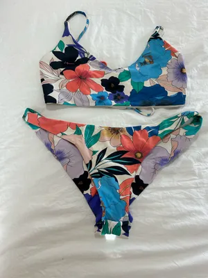 O’Neil bikini  thumbnail 1