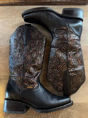Alfa Western Wear Black Leather Western Cowboy Boots with Gold Stamped Shaft thumbnail 3