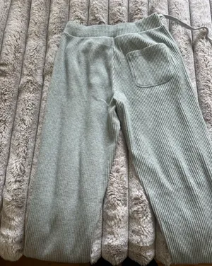 ALO Yoga Light Gray Muse Ribbed Drawstring Joggers thumbnail 9