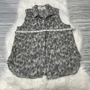 Anthropologie Cloth & Stone Gray Leopard Sleeveless Top thumbnail 6