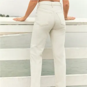 Abercrombie & Fitch Dad High-Rise Criss Cross Straight Leg Jeans Cream Size 4 thumbnail 2