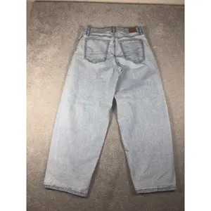 American Eagle Low Rise Baggy Barrel Jeans Women's 10 Reg Light‎ Wash Strigid thumbnail 6
