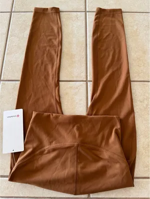 Lululemon Instill High Rise 25” Copper Brown Size 4 NWT thumbnail 1
