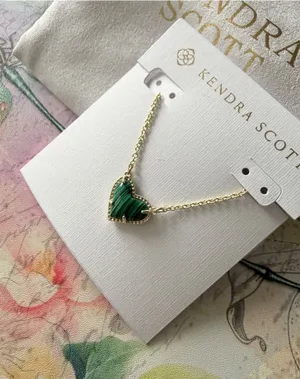 Kendra Scott Ari Heart Gold Pendant Necklace in Green Malachite thumbnail 1