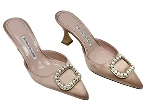Manolo Blahnik Fabetamu Pearl Crystal Satin Mule Pointed Kitten Heel Pink 38.5 thumbnail 1