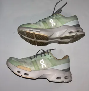 On Cloud Shoes Running thumbnail 1