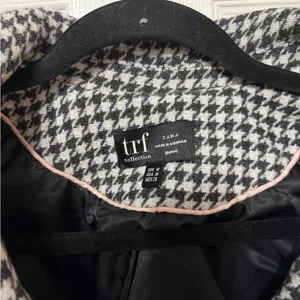 ZARA Women's Black and White wool Houndstooth‎ Coat cuffed sleeves size medium thumbnail 5