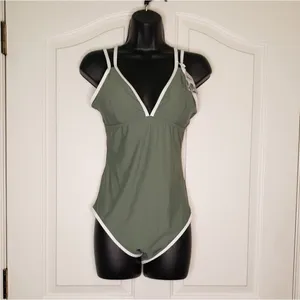 SwimSuit Size L thumbnail 3