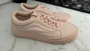 Size 7.5 Pink Old School vans thumbnail 2