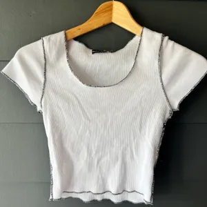 Brandy Melville crop top thumbnail 4