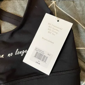 FINAL SALE💐 BEE sport bra 🌸 Size XS thumbnail 4