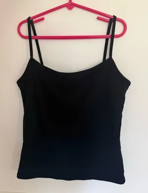 Black tank top camisole size small thumbnail 1