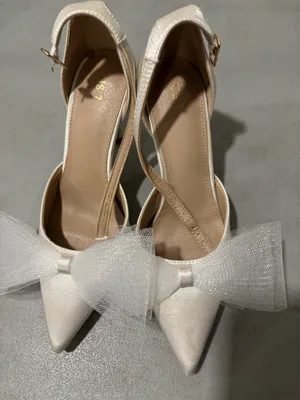 Heels White Size 7 thumbnail 1