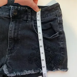 American Eagle Women’s Distressed Black High Rise Shortie Jean Shorts size 8 thumbnail 4