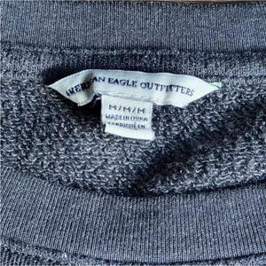 American Eagle Ombré Crewneck Size Medium thumbnail 3
