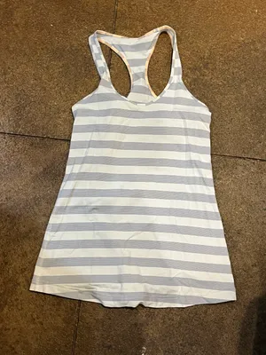 striped top thumbnail 1