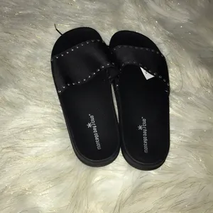 Montego Bay satin finish stud black and silver slides size 10 thumbnail 2