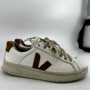 Veja Urca CWL Sneakers Low Top Lace Up Logo Leather Rubber White Camel Tan 7 thumbnail 3