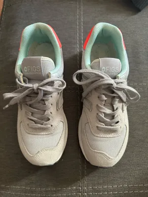FIGS x New Balance 574 thumbnail 3