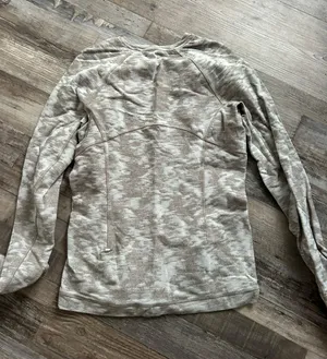 Long Sleeve thumbnail 3