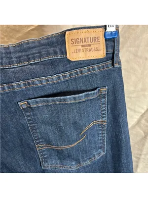 Signature by Levi Strauss Dark Blue Bootcut Jeans thumbnail 3