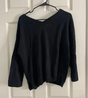 Black V Neck Sweater size S thumbnail 3