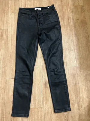 High-Rise Black Skinny Jeans with Button-Up Flyw thumbnail 3
