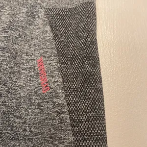 Gymshark- Flex Leggings in Grey with Pink Accent Logo Letters- Size Small thumbnail 4