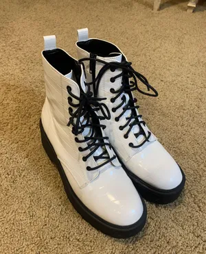 Forever 21 White Snakeskin Platform Boots thumbnail 1