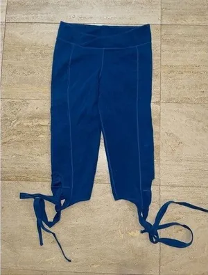 Free People Movement Cropped Pants Slit Hems W‎ Long Strap Sz M Blue thumbnail 1