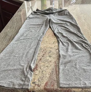 Lululemon Women’s High Rise Groove Pants Sz 8 Rare Color thumbnail 1