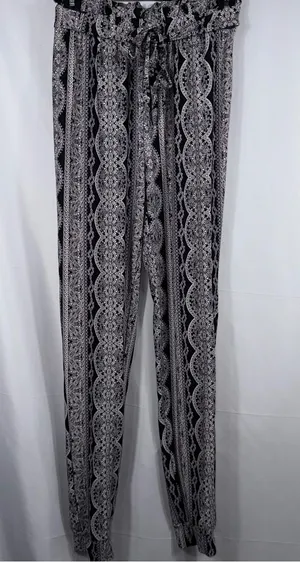 Mudd Women’s Black & White Boho Paperbag Waist Tie Pants XS Printed Pull-On thumbnail 1