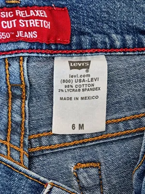 Levi’s 550 Classic Relaxed Bootcut Stretch Jeans Women’s Size 6M thumbnail 3