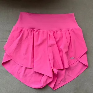 Alo Yoga Gold Medal Short Paradise Pink XS thumbnail 2
