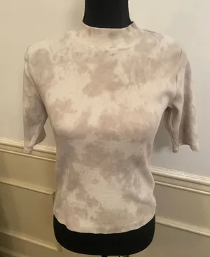 Hudson Los Angeles Fitted Neutral Tie Dye Cropped Baby Tee Mini Mock Neck Ribbed thumbnail 1