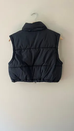 Altar'd State Reversible Black Puffer Vest Cropped Sherpa Fleece Lined XS thumbnail 4