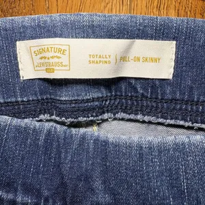 Signature by‎ Levi Strauss Gold Totally Shaping Pull-On Skinny Jeans Blue 37x30 thumbnail 7