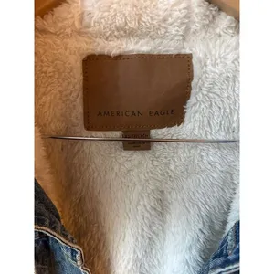 American Eagle Sherpa Lined Denim Jacket Faux Fur Hood XS thumbnail 2