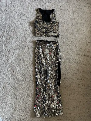 Lulu’s Prominent Sparkle Silver Sequin Matching Set Sz Small Crop Top Maxi Skirt thumbnail 3
