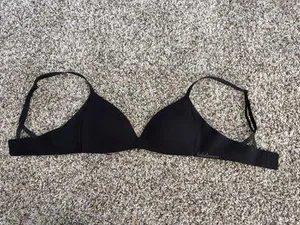 lululemon bra thumbnail 1