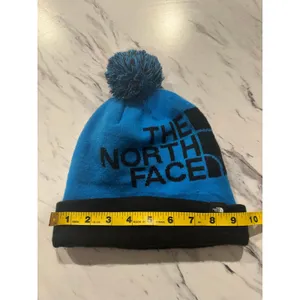 The North Face Pom Beanie Blue Black Logo Cuffed‎ Knit Winter Hat Adult One Size thumbnail 2