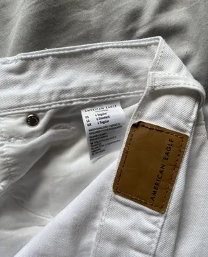 American Eagle “Mom” Jeans thumbnail 4