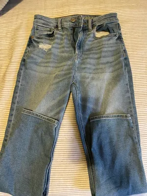 American Eagle Outfitters “Mom” Jeans thumbnail 1