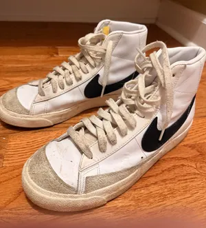 Nike blazers thumbnail 1