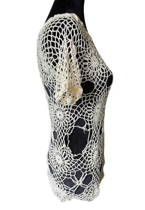 Handmade Cream Boho Hippie Eclectic Witchy Earthy Sunburst Floral Crochet Top thumbnail 2