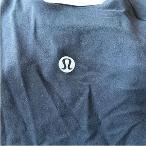 Lululemon Women’s 10 Align Tank Solid Black Fitted Crop Padded Basic Trendy New‎ thumbnail 6